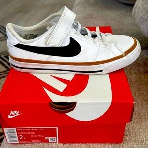 Kids Nike Court Legacy sneakers